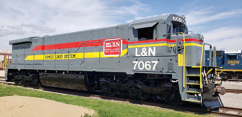 CSX cosmetically restores rare C30-7 diesel locomotive for Kentucky Steam Heritage